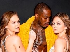 Culo, Culo grande, Estilo perrito, Ffm, Pajear, Sexo duro, Interracial, Adolescente