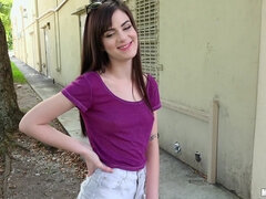 Culo, Morena, Polla, Tetas naturales, Al aire libre, Pov, Público, Tetas