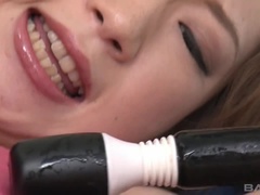 Asiatique, Brunette brune, Poilue, Masturbation, Plan cul à trois, Jouets