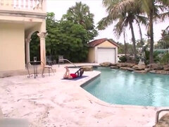 Amateur, Culo, Lamer culo, Playa, Culo grande, Bikini, Corrida, Latina