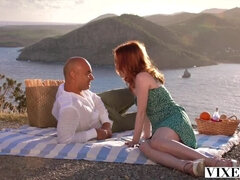 お尻, フェラチオ, チン, ハードコア, アウトドア, 小柄, 赤毛, オッパイの