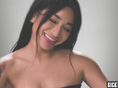 アジア人, オナニー, 淫乱熟女, 小柄, ポルノスター, 一人, タトゥー, オッパイの