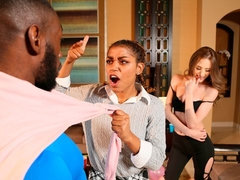 フェラチオ, 大学生, カワイイ, 手コキする, 異人種間, キッチン, パーティ, ストリッピング