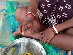 アナル, 叔母, デカ尻, チアリーダー, 酔っぱらう, 手コキする, インド人, 乳首