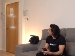 Grote lul, Blond, Indisch, Likken, Moeder die ik wil neuken, Kut duiken, Russisch