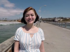 18 jaar, Grote mammen, Bruinharig, Hardcore, Pornster, Openbaar, Tiener, Tieten likken