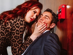 Culo grande, Mamada, Cornudo, Estilo perrito, Fetiche, Madres para coger, Pelirrojo, Medias largas