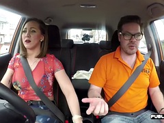 Nana, Gros seins, Voiture, Européenne, Piercing, Public, Tatouage, Professeur