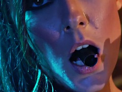 美女, デカパイ, ぽちゃ, カップル, 下着, シャワー, ストッキング, タトゥー