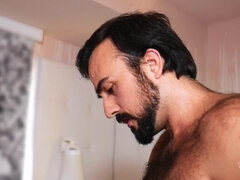 In den arsch, Arschlecken, Bad, Grosser schwanz, Blondine, Kehlenfick, Hintern versohlen, Tätowierung