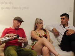 Leie, Grosser arsch, Blasen, Viele männer bespritzen eine frau, Gehörnter ehemann, Gruppe, Rock, Ehefrau