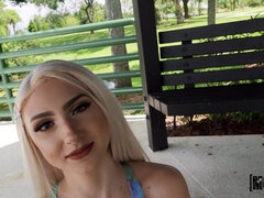 Grosse bite, Blonde, Sucer une bite, De plein air, Piercing, Pov, Suçant, Adolescente