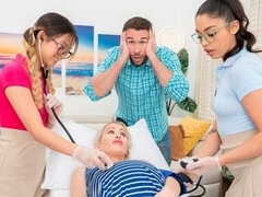 Grote kont, Bruinharig, Hondjeshouding, Handbeurt, Penis, Geschoren, Tiener, Tieten likken