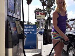 Милф, От первого лица, На публике