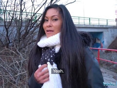 Sucer une bite, Hard, Orgasme, Pov, Public, Thaïlandaise, Nénés, Toilettes