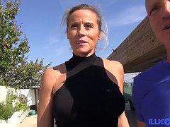 Blondine, Vollbusig, Französisch, Reif, Milf, Muschi, Stiefmutter, Flotter dreier