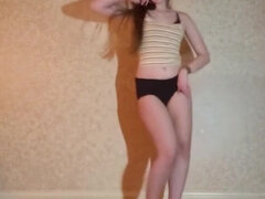 Amateur, Brunette brune, Femelle, Talons, Nue, Solo, Se déshabiller, Nénés