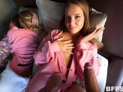 Schwanz, Hardcore, Nackt, Natürlichen titten, Party, Zierlich, Ablutschen, Titten