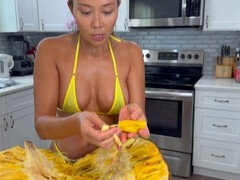 素人, アジア人, ビキニ, カップル, イく瞬間, 日本人, キッチン, 母