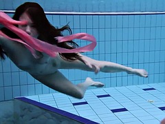 Gros seins, Blonde, Brunette brune, Fétiche, De plein air, Piscine, Russe, Nénés