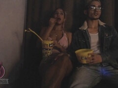 Verga grande, Mamada, Cine, Semen en la boca, Corridas, Al aire libre, Público