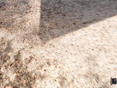 Tussi, Grosser schwanz, Grosse titten, Lecken, Reif, Natürlichen titten, Im freien, Pov