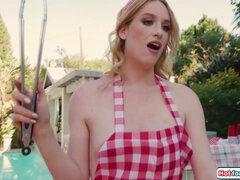 Anal, Grosse bite, Gros seins, Gorge profonde, De plein air, Transsexuelle, Plan cul à trois