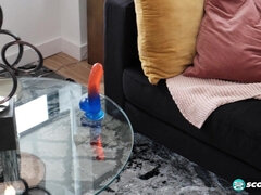 Grote mammen, Bruinharig, Rondborstig, Masturbatie, Moeder, Alleen, Tieten likken, Speelgoed