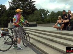 Садо мазо, Большой член, Большие сиськи, Минет, Глубокая глотка, Грязь, Доминирование, На публике