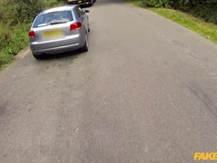 Sucer une bite, Voiture, Attrapée, Couple, Tir de sperme, En levrette, Faciale, Pov