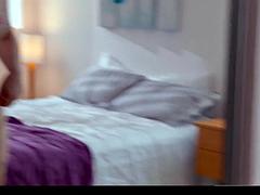 Gros cul, Gros seins, Fétiche, Massage, Masturbation, Douche, Solo, Nénés