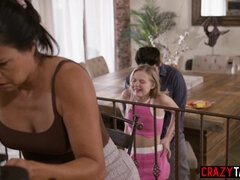 18 años, Anal, Mamada, Polla, Sexo duro, Madres para coger, Pequeña, Tabú