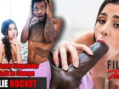 Blasen, Braunhaarige, Hundestellung, Handjob, Hd, Interrassisch, Natürlichen titten, Schwestern
