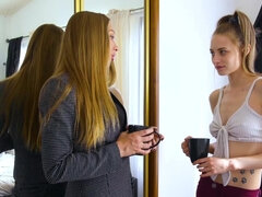 18, デカパイ, 清楚, レズビアン, なめる, 淫乱熟女, オマンコ, ティーン