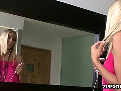 Rubia, Mamada, Corridas, Europeo, Penetracion con dedos, Juegos, Hd, Coño