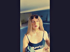 Come with me to the pool, daddy!