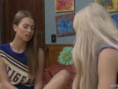 Kont, Universiteit, Slaapzaal, Vriendin, Lesbisch, Slipje, Kut duiken, Tieten likken