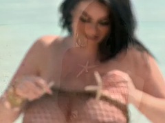 Playa, Tetas grandes, Bikini, Amarrada, Morena, Al aire libre, Solo