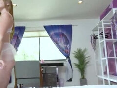 Pijpbeurt, Sperma, Hondjeshouding, Kut duiken, Rijden, Strak, Tieten likken, Nat