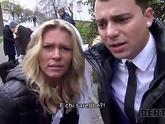 Geile alte tussi, Gehörnter ehemann, Ehemann, Milf, Mutti, Geld, Realität, Strümpfe