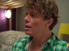 Blondine, Tschechisch, Schwanz, Frau frau mann, Lecken, Masturbation, Piercing, Muschi