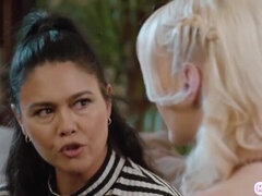 Asiático, Tetas grandes, Rubia, Lamidas, Madres para coger, Pequeña, Coño, Chupando