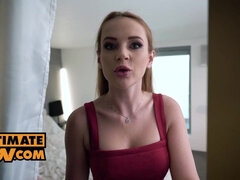 Sucer une bite, Brunette brune, Hard, Hd, Homme homme femme, Bureau, Pov, Plan cul à trois