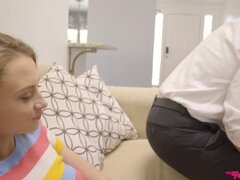 Sucer une bite, Brunette brune, Éjaculation interne, Papa, Queue, Branlette thaïlandaise, Pov, Rasée