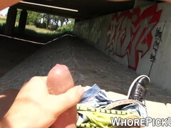 Verga grande, Coche, Corridas, Polla, Tetas naturales, Al aire libre, Pov, Puta