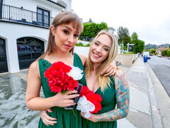 Coche, Estilo perrito, Rostro sentado, Ffm, Besar, Lamidas, Coño, Trio