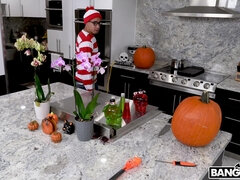 Evelin Stone surprised by Bruno's cock in the pumpkin