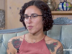 Amateur, Lunettes, Hd, Masturbation, Chatte, Rasée, Solo, Tatouage