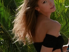 Cul, Gros seins, Brunette brune, Européenne, Naturelle, De plein air, Softcore, Solo