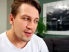 デカチン, ブロンド, カップル, 軟体, 熟年, 淫乱熟女, ティーン, オッパイの